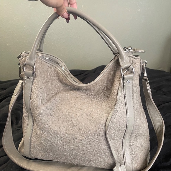 Authentic LV Antheia Ixia PM handbag - Picture 2 of 9